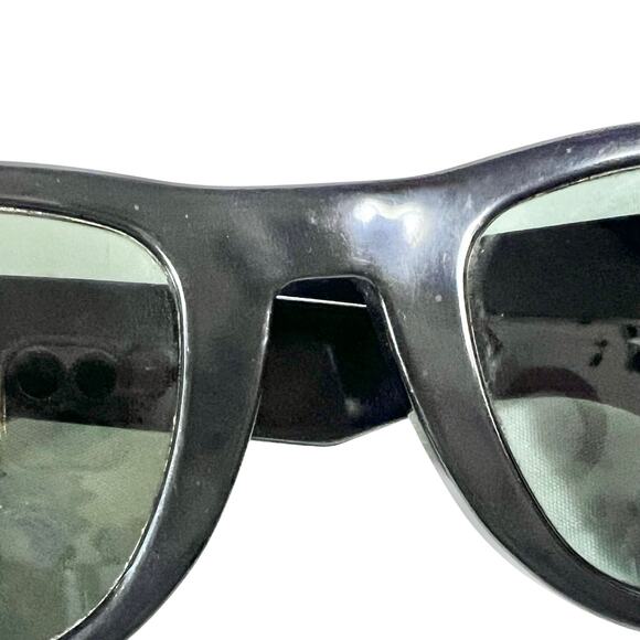Ray-Ban Wayfarer Matte Black Gradient Graphite Polarized Used For Parts - Picture 5 of 16